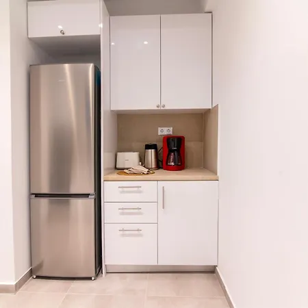 Apartment Modern 2-bedroom Next To Caravel Athens