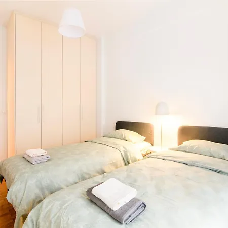 Modern 2-bedroom Next To Caravel * Athens