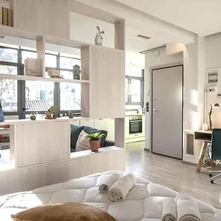 Luxury Haven In The Ideal Area Of *