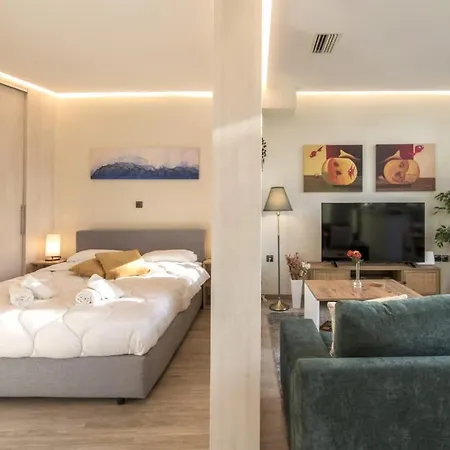 Luxury Haven In The Ideal Area Of * Athens