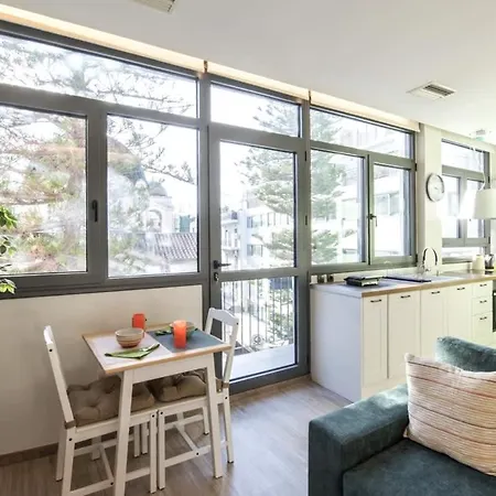 Luxury Haven In The Ideal Area Of *