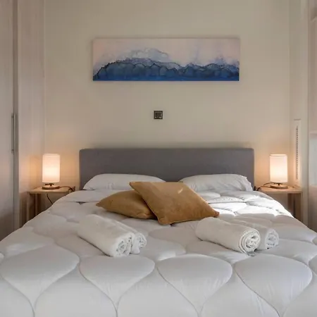 Luxury Haven In The Ideal Area Of * Athens