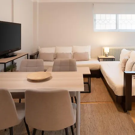 Apartment Bright, Cosy Close To Glyfada & Center *