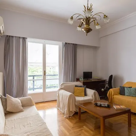 Cozy - Central, 3 Mins From Metro Apartment *