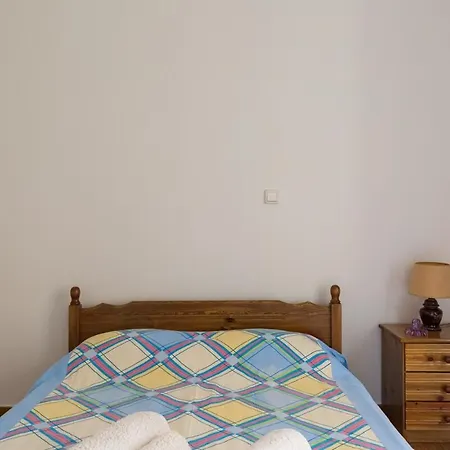 Cozy - Central, 3 Mins From Metro Apartment *