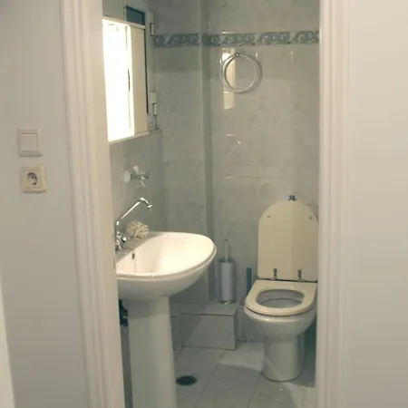Cozy - Central, 3 Mins From Metro