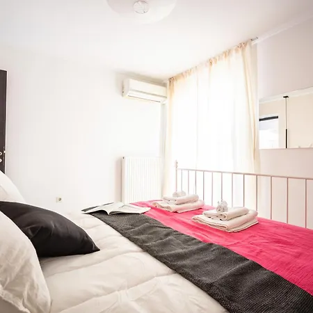Duplex In Gazi With Acropolis View