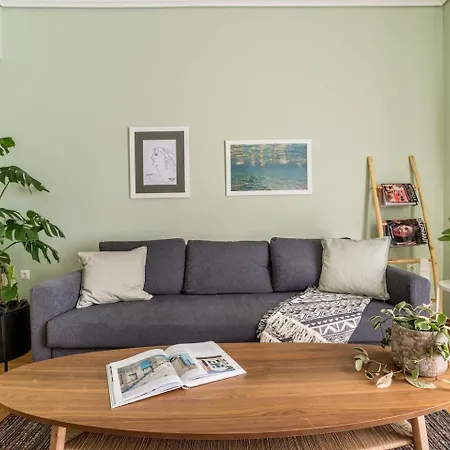 Welcoming Near Acropolis Station Apartment *