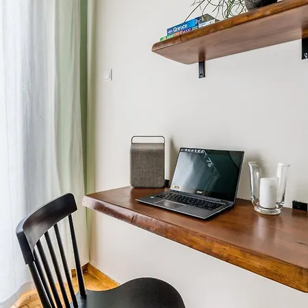 Welcoming Near Acropolis Station Apartment