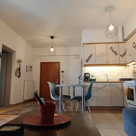 Center Gazi Historical Apartment *
