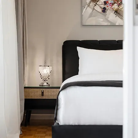 Golden Light Premium Apartment *