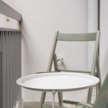 Prime Location 1br Hill Aprtm Apartment *