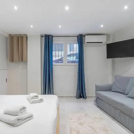 Modern At Thisio Next To The Metro Station Apartment Athens
