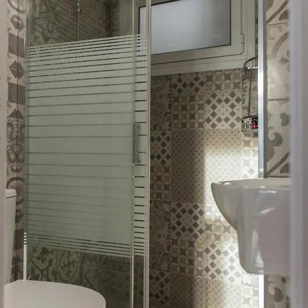 Neoclassical With Jacuzzi Near Acropolis-living Stone Aragonit Apartment