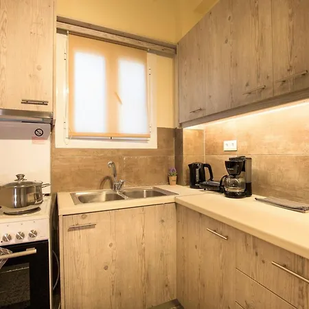 Apartment Peaceful Renovated Near Lycabettus Hill