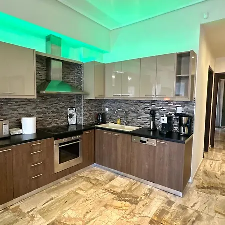 Luxury With Sauna And Free Parking Near Acropolis Apartment Athens