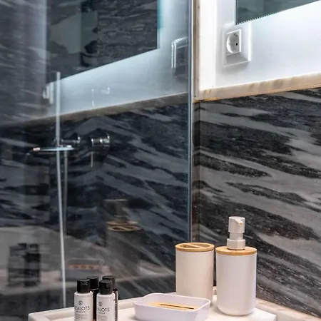 Apartment O&o Group Stylish Jungle Retreat Kolonaki Center Athens