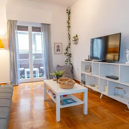 Apartment Historic Getaway *