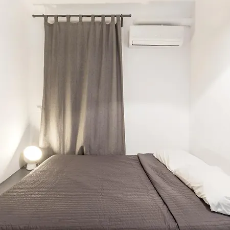 Downtown Comfy Walk Everywhere Apartment