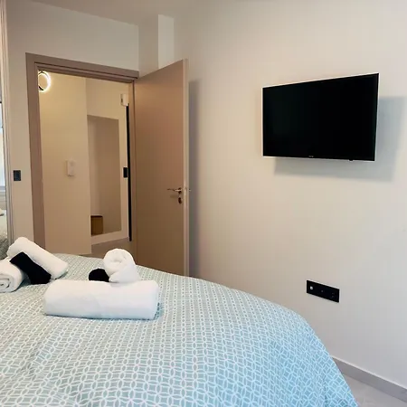 Modern Designer & Stylish Comfort Goudi Apartment
