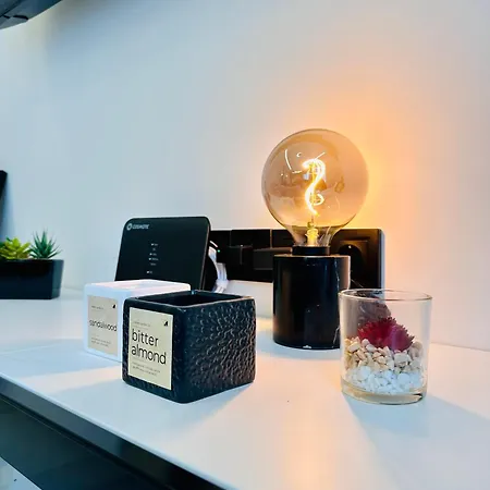 Modern Designer & Stylish Comfort Goudi Apartment *