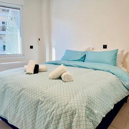 Modern Designer & Stylish Comfort Goudi Apartment *