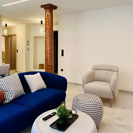 Modern Designer & Stylish Comfort Goudi Apartment *