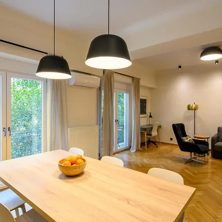 Plaka Premier - Steps From Acropolis Museum And Metro Apartment *
