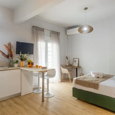 Cozy Near The Acropolis Apartment *