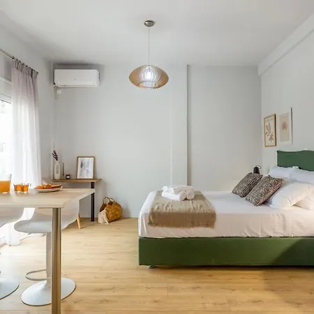 Cozy Near The Acropolis Apartment *