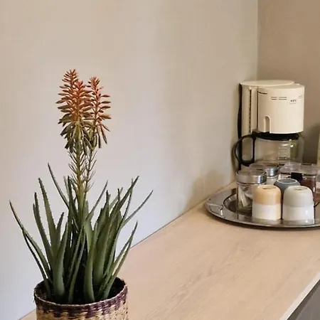 Apartment A Cozy Affordable Place At Voula