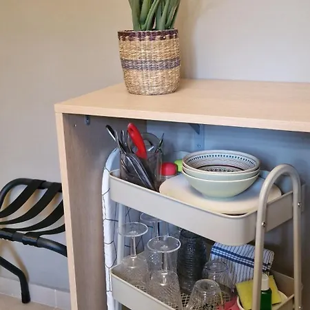 A Cozy Affordable Place At Voula Apartment