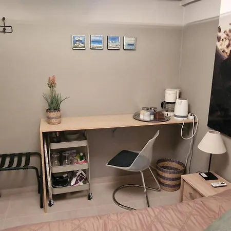 A Cozy Affordable Place At Voula * Athens