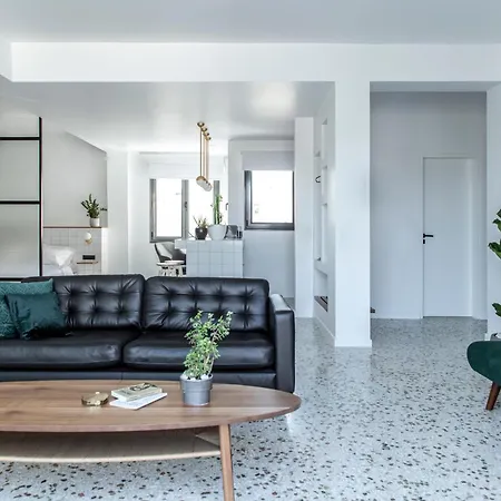 Apartment Here Comes The Sun