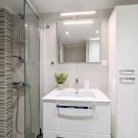 Apartment Modern&stylish 1bd Next Metro And Acropolis Athen