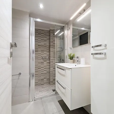 Modern&stylish 1bd Next Metro And Acropolis Apartment Athen