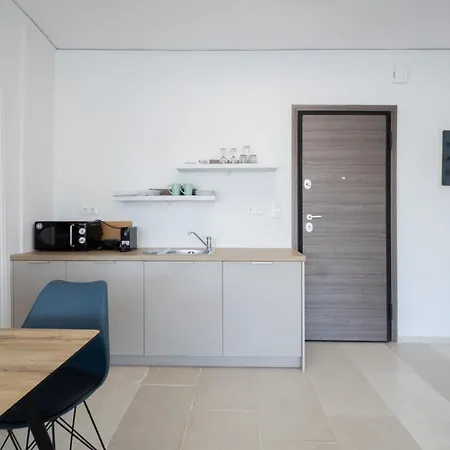 Apartment Spacious Urban Retreat 2-bedroom Haven For 8 Athens
