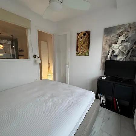 Downtown Apartment *