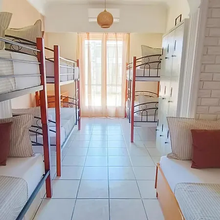 4-bedroom For Large Groups And Families