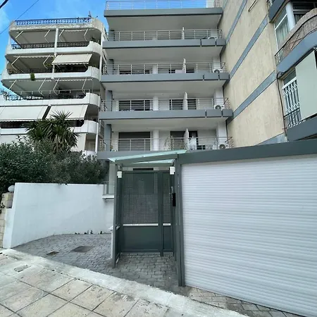 Stylish Spacious In Palaio Faliro Apartment Athens