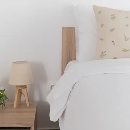 Stylish Spacious In Palaio Faliro *