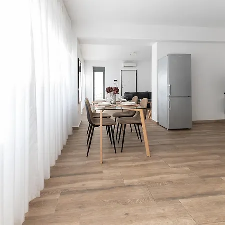 Apartment Stylish Spacious In Palaio Faliro Athens
