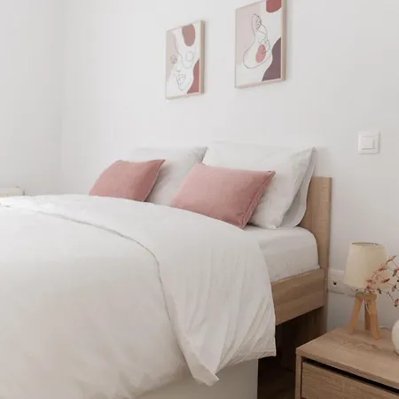 Stylish Spacious In Palaio Faliro * Athènes