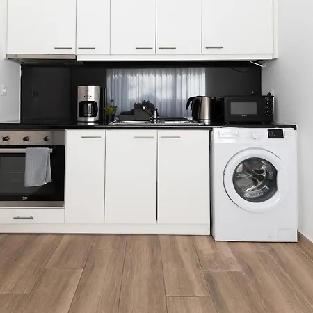 Stylish Spacious In Palaio Faliro Apartment