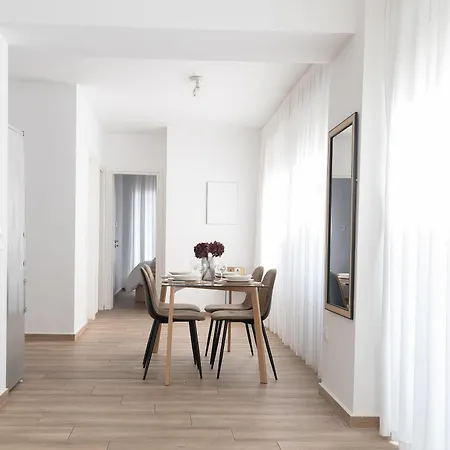 Stylish Spacious In Palaio Faliro Apartment Athens