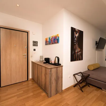 Apartahotel Luxury 2 *