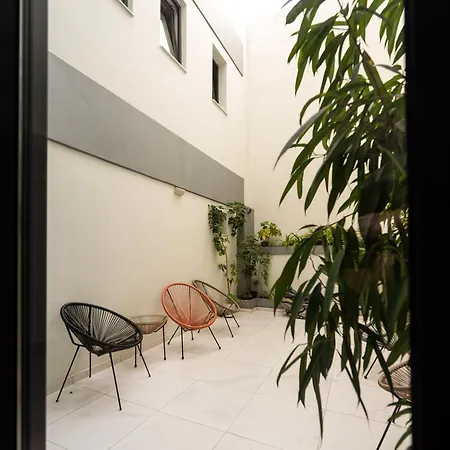 Luxury 2 Apartahotel