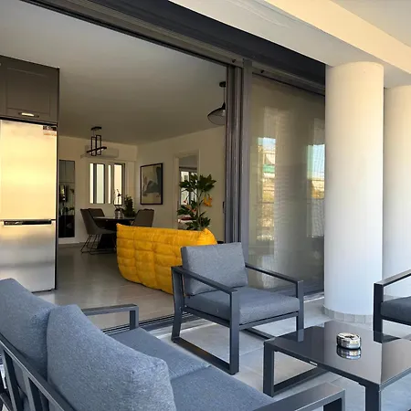 Th0 Futuristic Luxury Two Bedrooms With High-tech Amenities Apartment Athens