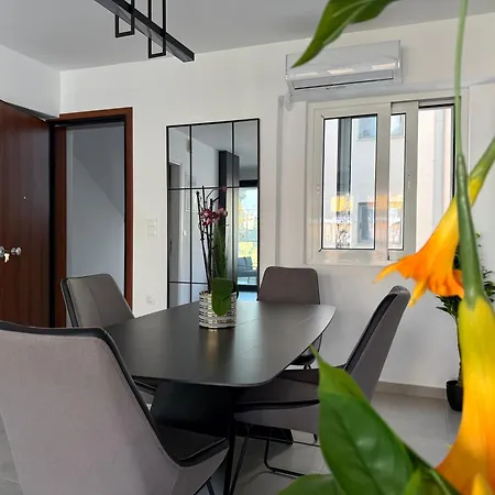 Apartment Th0 Futuristic Luxury Two Bedrooms With High-tech Amenities *