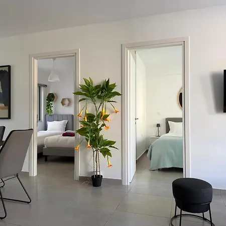 Th0 Futuristic Luxury Two Bedrooms With High-tech Amenities *